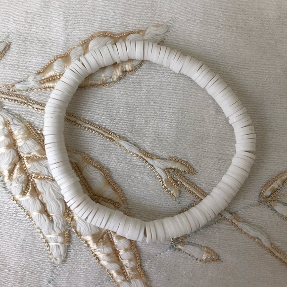 Birds in Flight Puka Shell Necklace & Bracelet - Picture 6 of 7